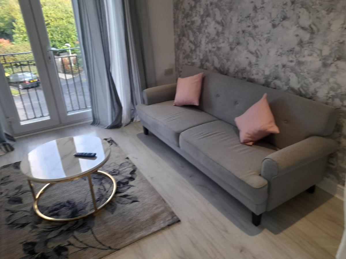 Penthouse Apartment Free Wi-Fi & Parking Occasional Bed Available 索利赫尔 外观 照片