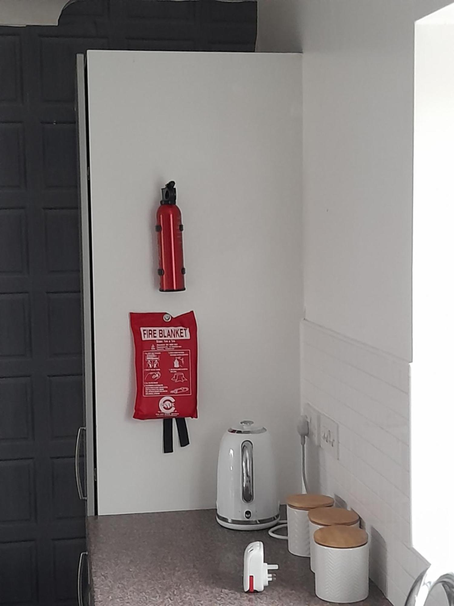 Penthouse Apartment Free Wi-Fi & Parking Occasional Bed Available 索利赫尔 外观 照片